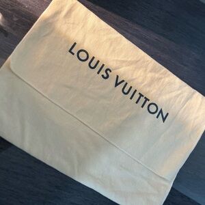 LOUIS VUITTON Bicolor white/ tan Love Note Shoulder Bag.